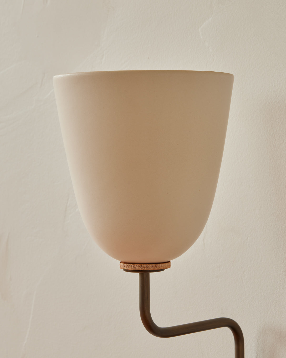 #shade-finish_dove #Metal-+-Wood-Finish_Antique Brass / Black Walnut