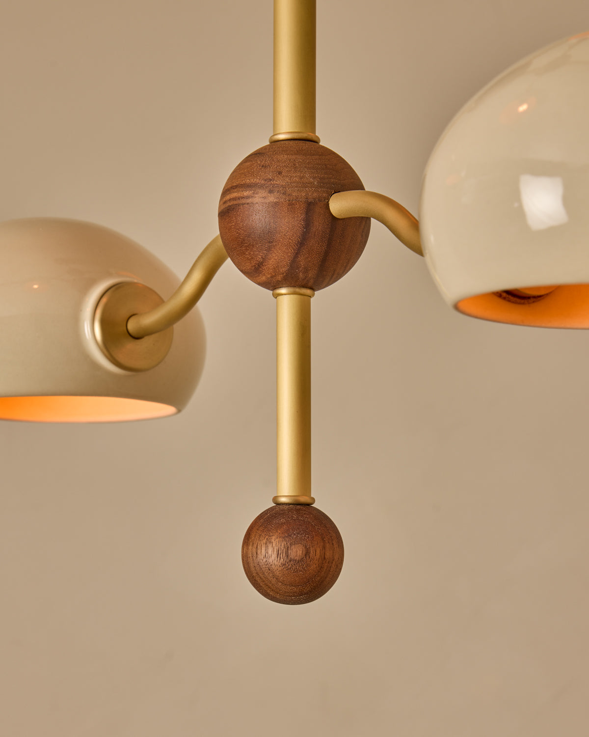 #shade-color_cream #Metal-+-Wood-Finish_Satin Brass / Black Walnut