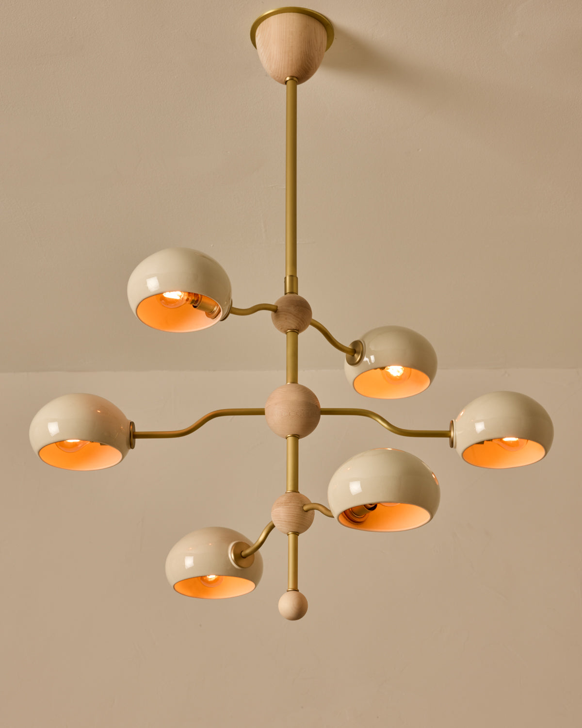 #shade-color_cream #Metal-+-Wood-Finish_Satin Brass / Clear Maple