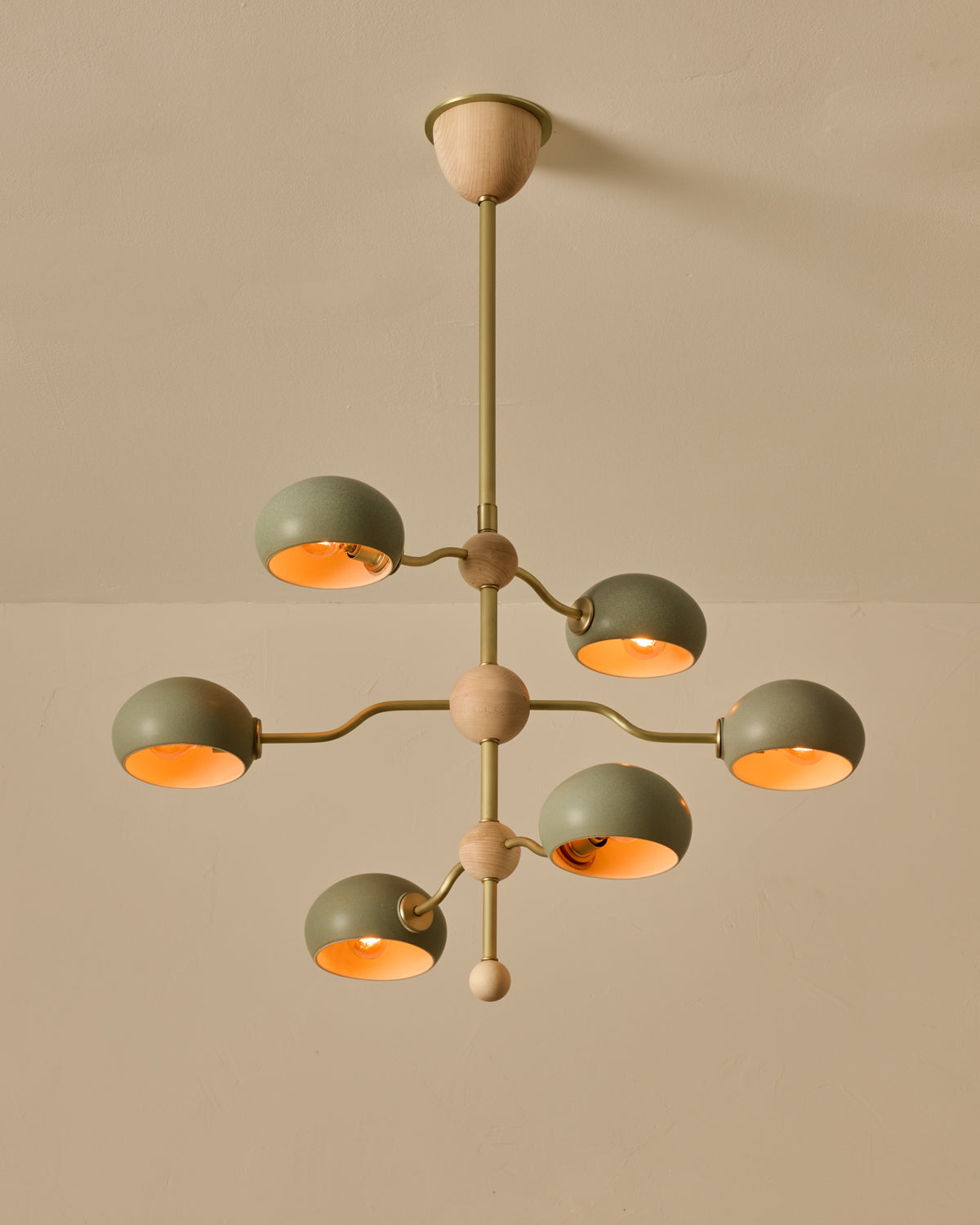 #shade-color_olivine #Metal-+-Wood-Finish_Satin Brass / Clear Maple