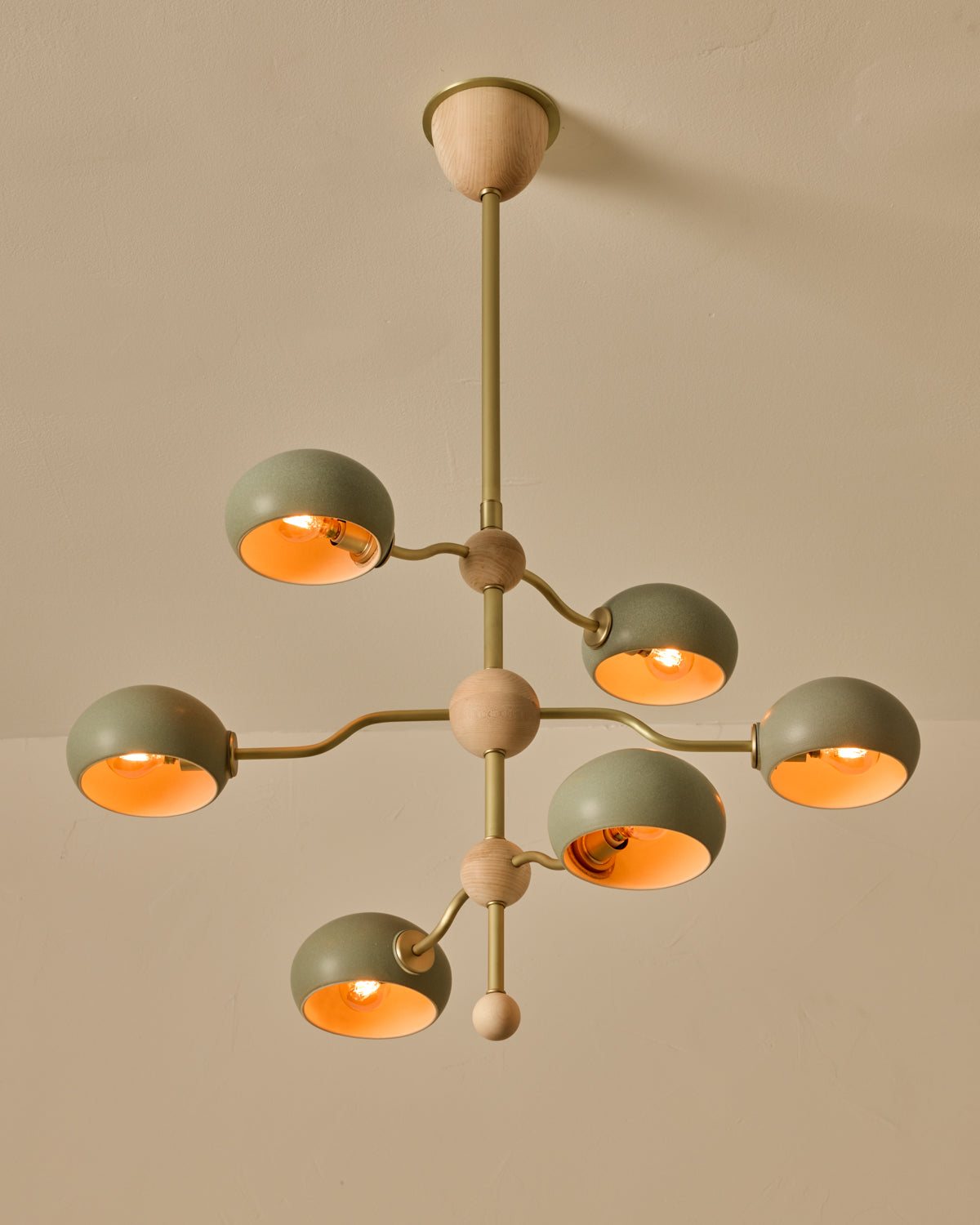 #shade-color_olivine #Metal-+-Wood-Finish_Satin Brass / Clear Maple