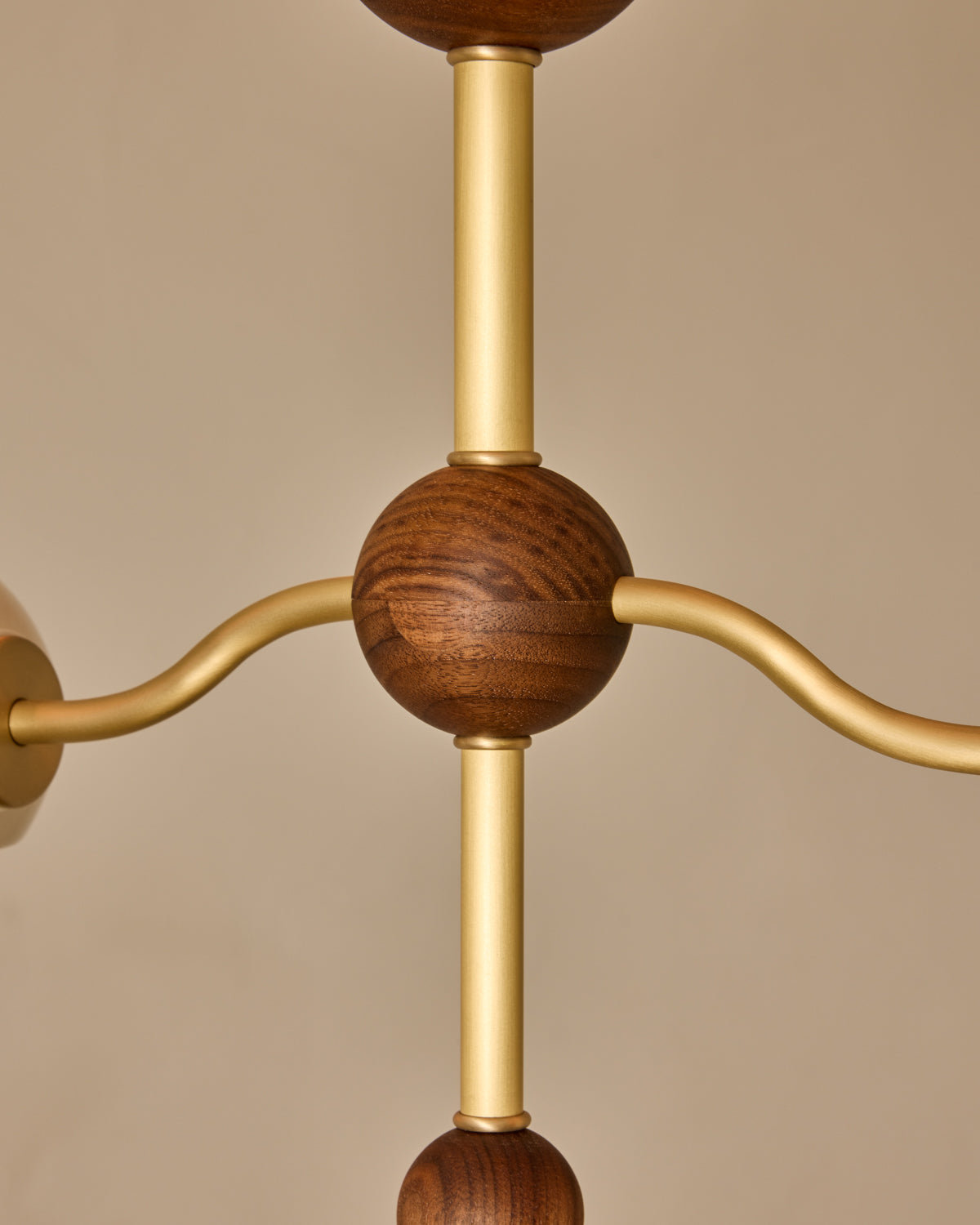 #shade-color_cream #Metal-+-Wood-Finish_Satin Brass / Black Walnut