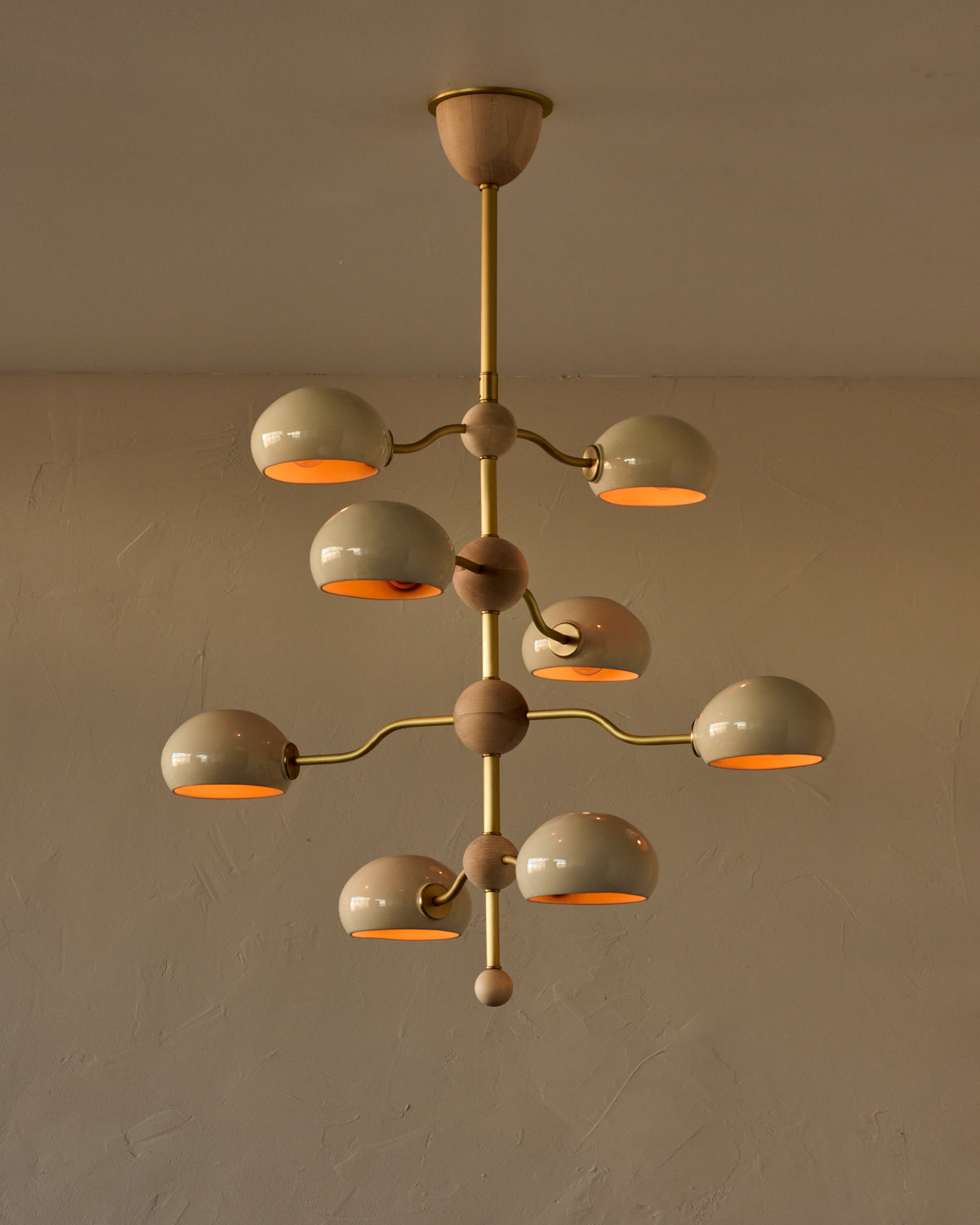#shade-color_cream #Metal-+-Wood-Finish_Satin Brass / Clear Maple