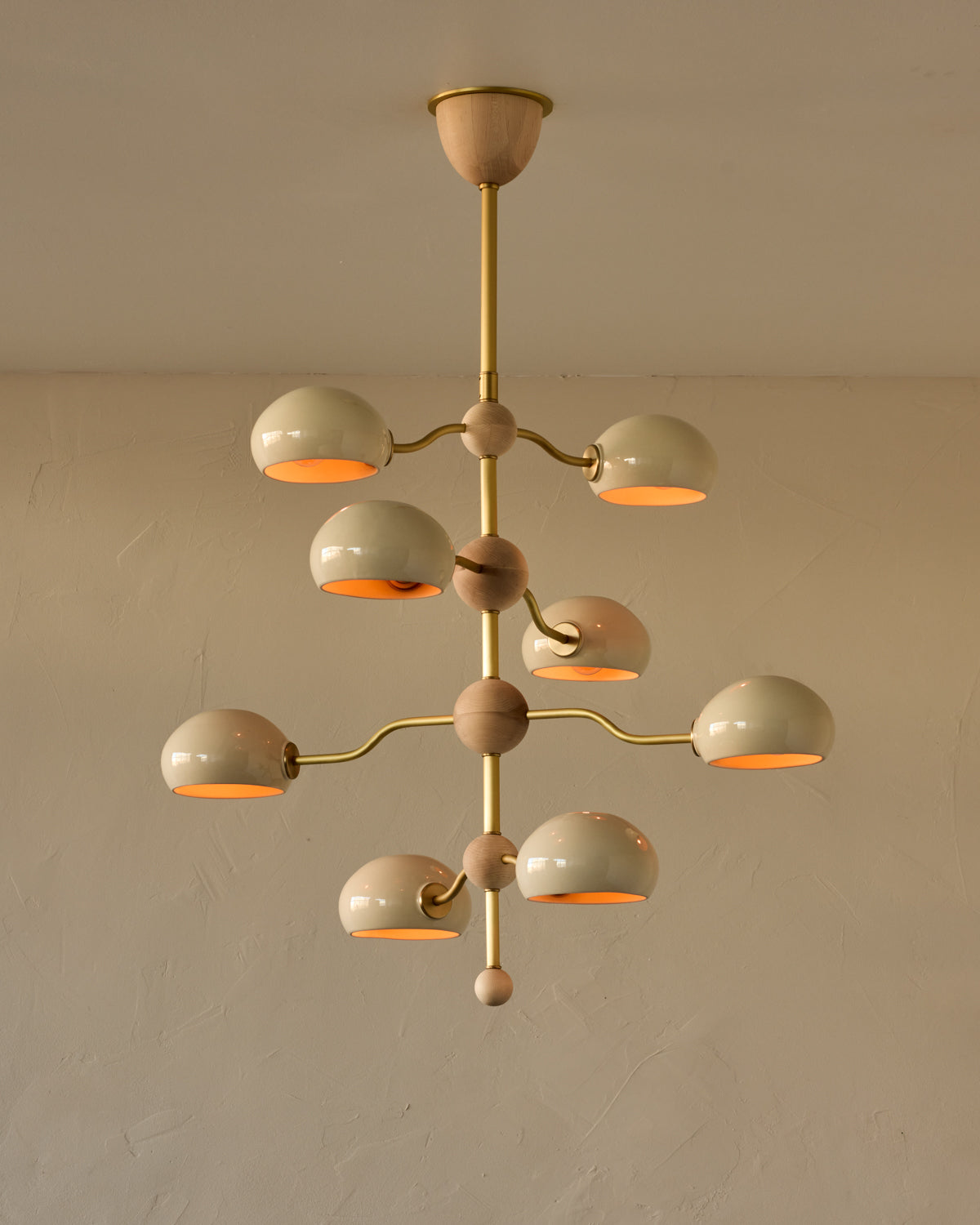 #shade-color_cream #Metal-+-Wood-Finish_Satin Brass / Clear Maple