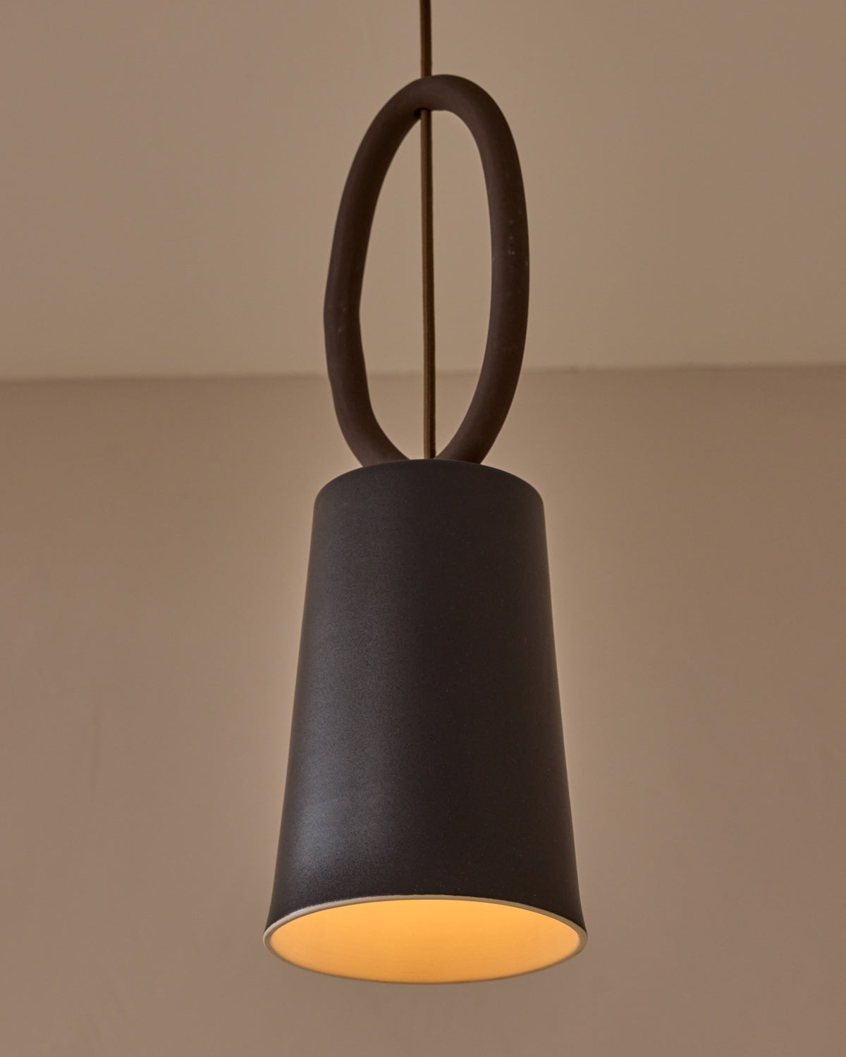 #color_ebony ceramic