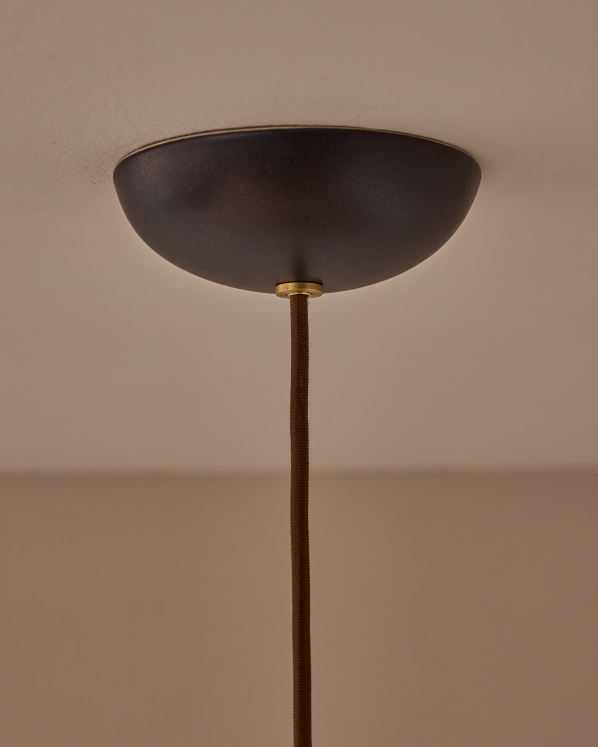 #color_ebony ceramic