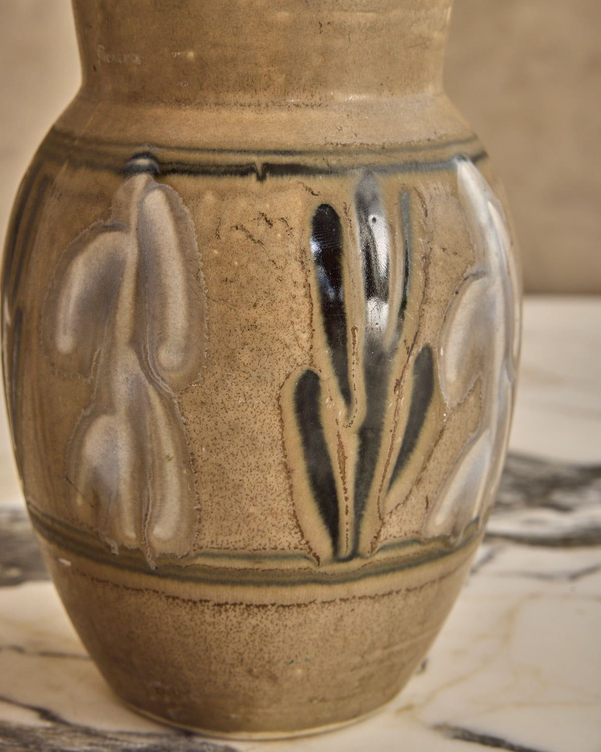 Motif Glaze Vase