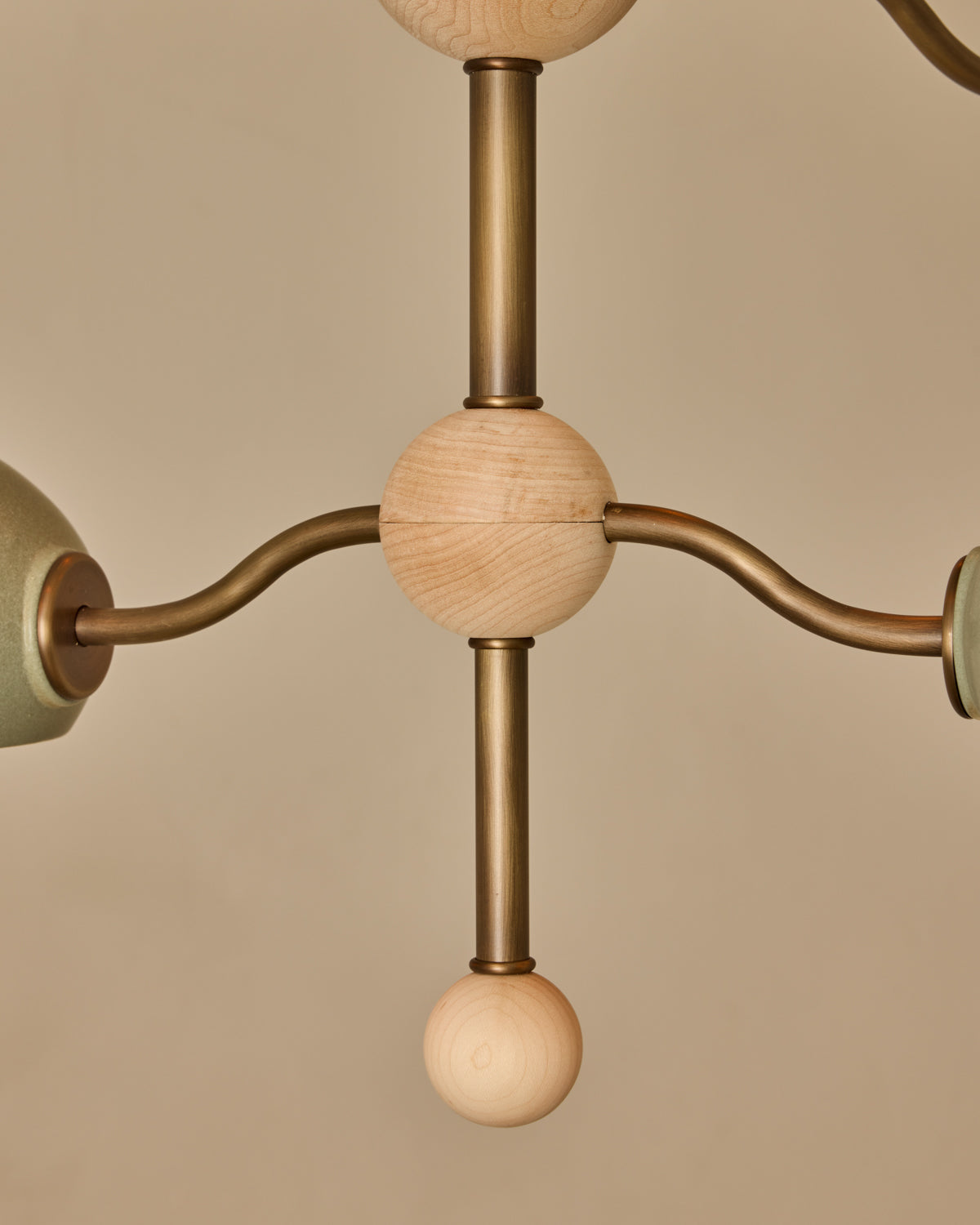 #shade-color_olivine #Metal-+-Wood-Finish_Antique Brass / Clear Maple