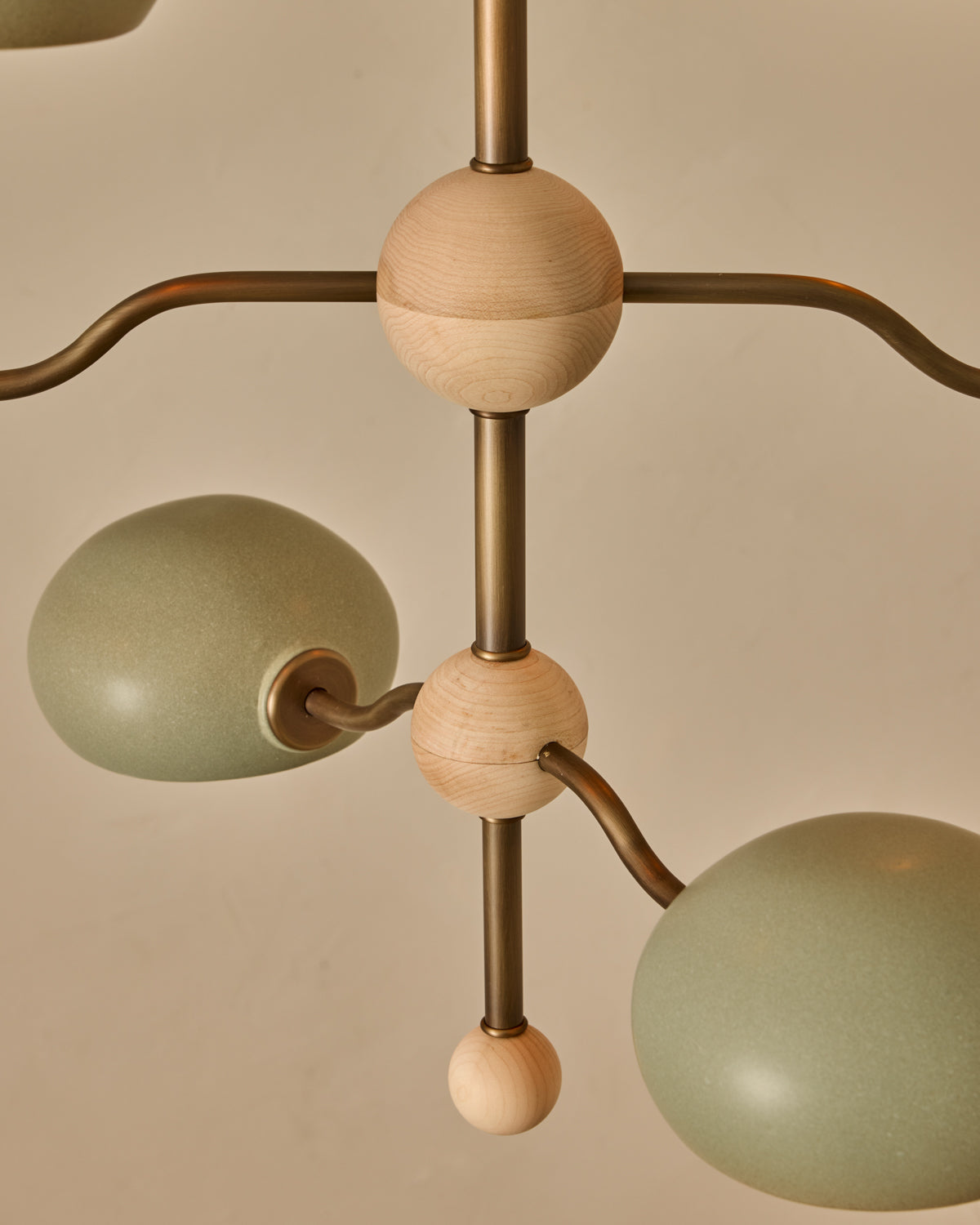 #shade-color_olivine #Metal-+-Wood-Finish_Antique Brass / Clear Maple
