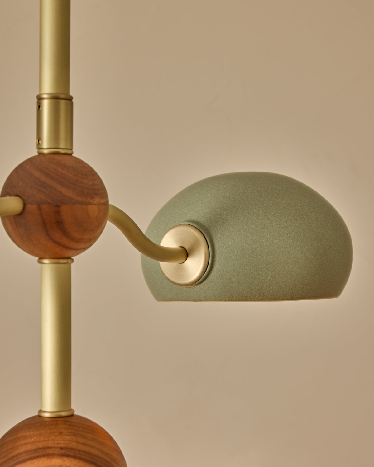 #shade-color_olivine #Metal-+-Wood-Finish_Satin Brass / Black Walnut