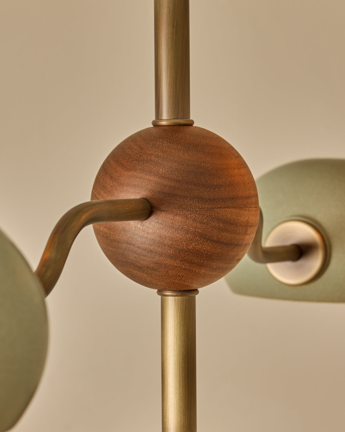 #shade-color_olivine #Metal-+-Wood-Finish_Antique Brass / Black Walnut
