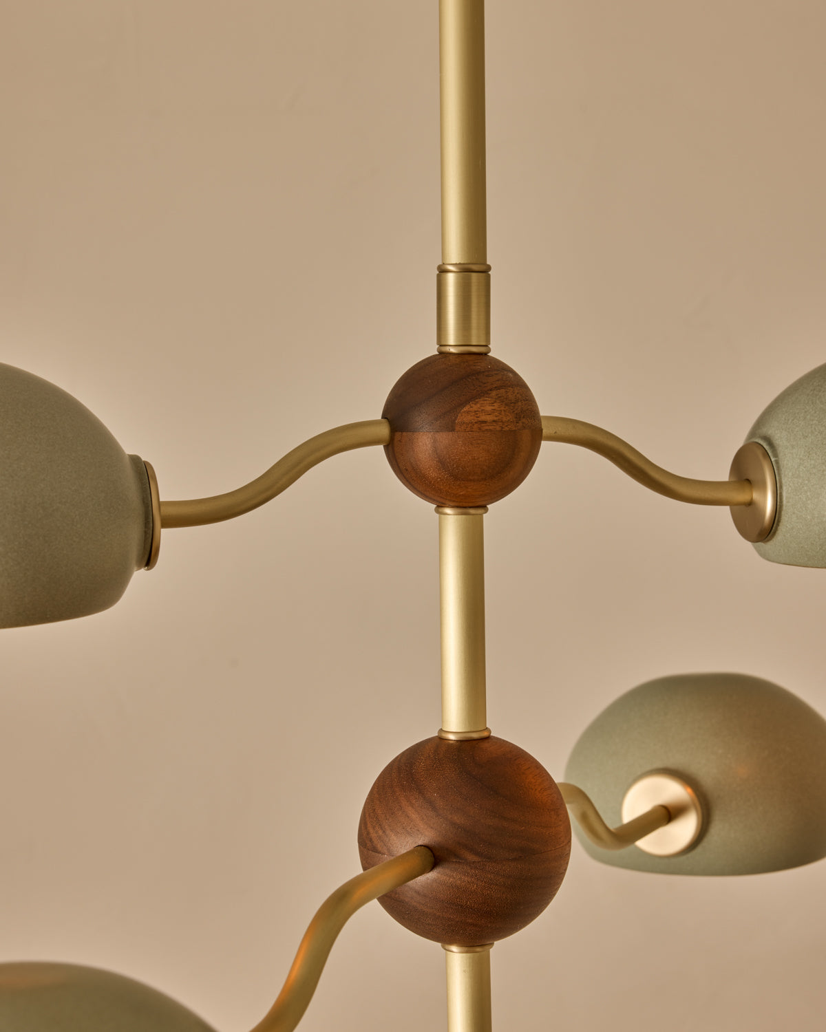 #shade-color_olivine #Metal-+-Wood-Finish_Satin Brass / Black Walnut