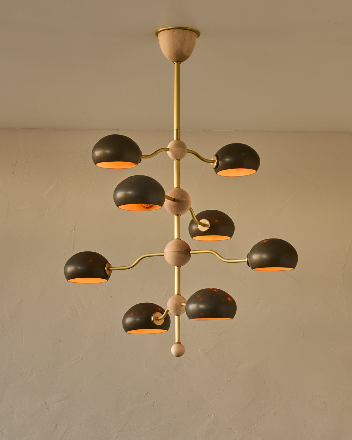 #shade-color_almost black #Metal-+-Wood-Finish_Satin Brass / Clear Maple