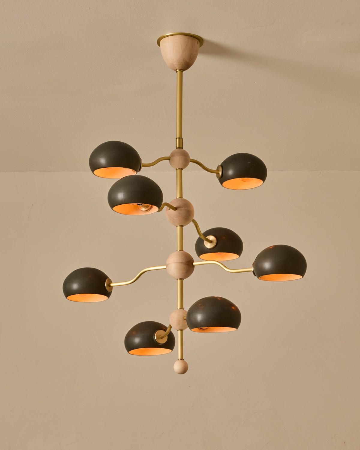 #shade-color_almost black #Metal-+-Wood-Finish_Satin Brass / Clear Maple