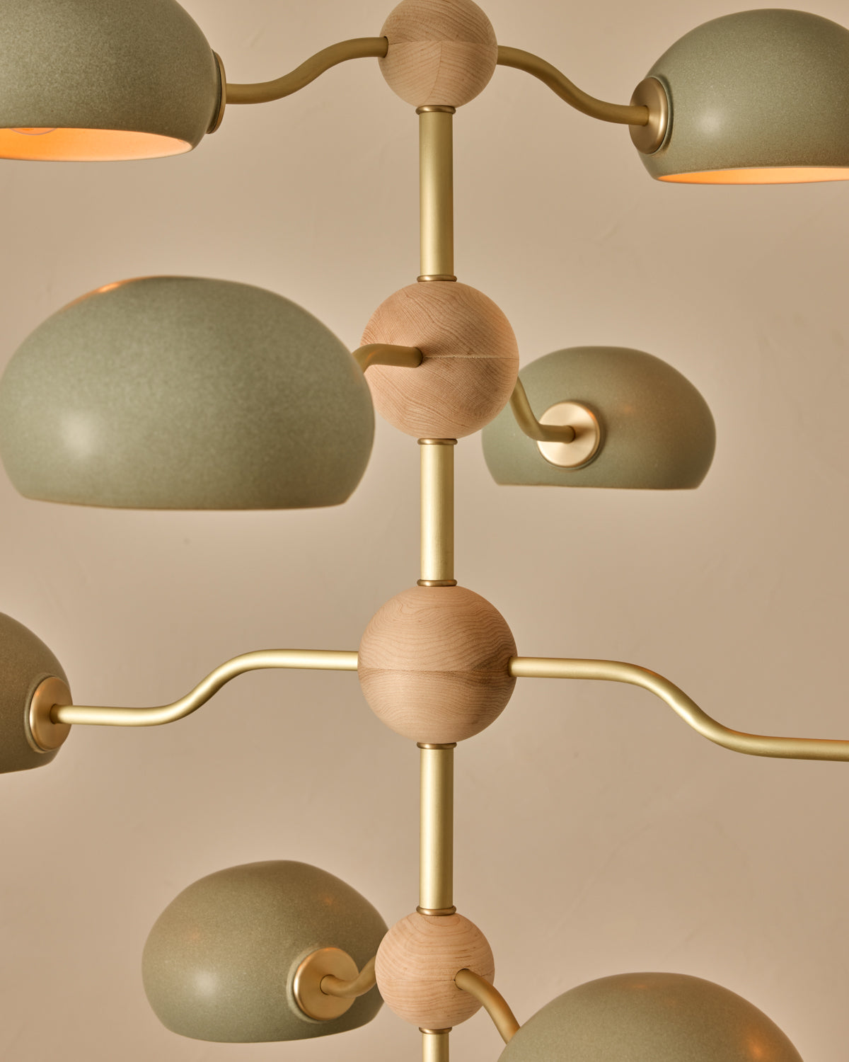 #shade-color_olivine #Metal-+-Wood-Finish_Satin Brass / Clear Maple