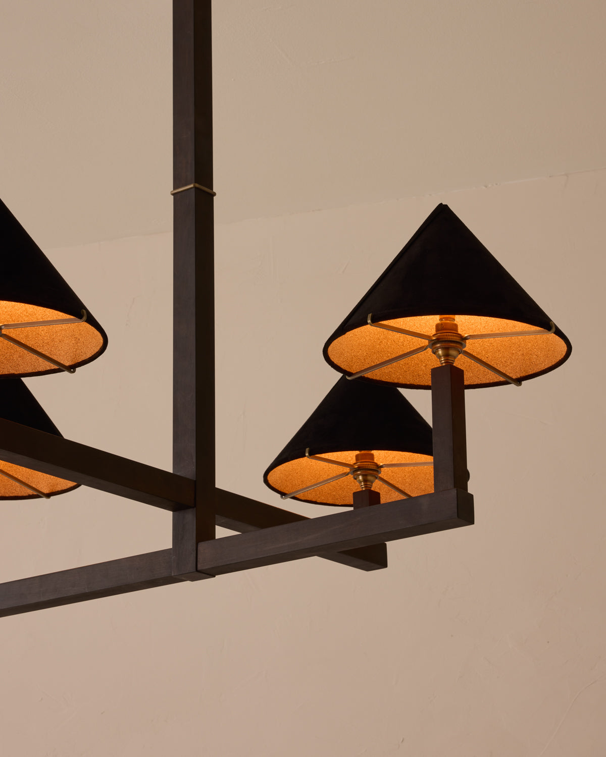 #wood-finish_dark wash maple #shade-finish_anthracite suede