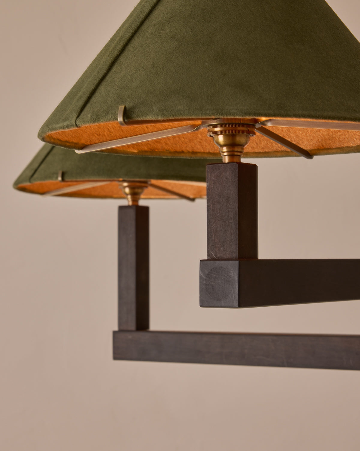 #wood-finish_dark wash maple #shade-finish_loden suede