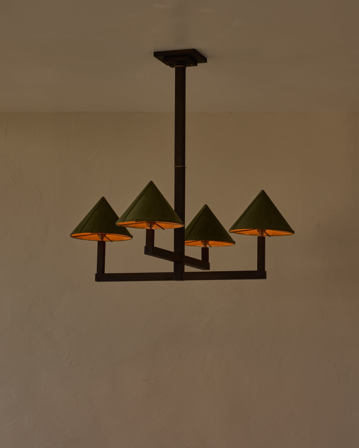 #wood-finish_dark wash maple #shade-finish_loden suede