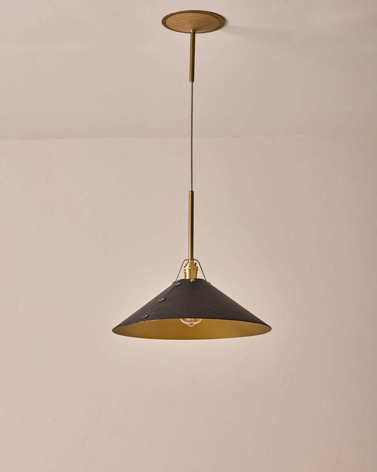 #leather-shade_black #size_extra large