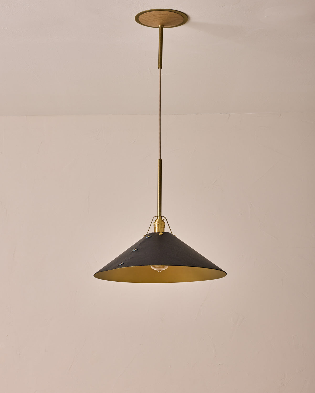 #leather-shade_black #size_extra large