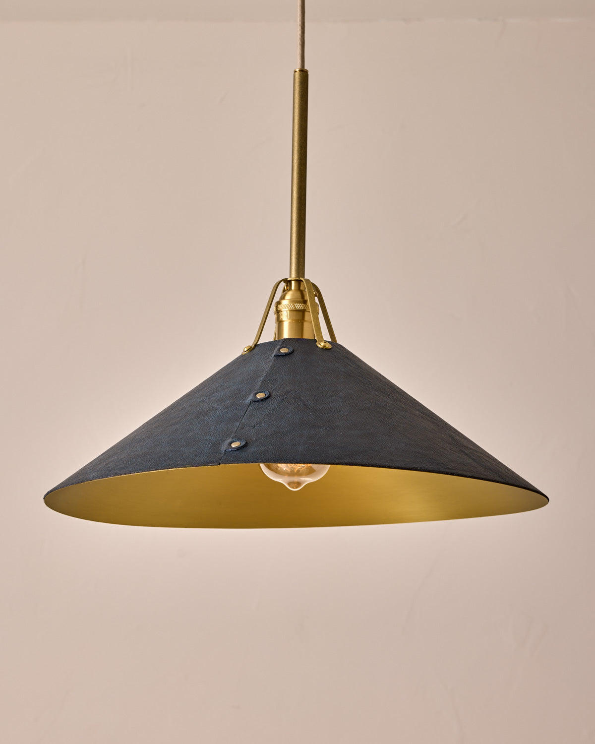 #leather-shade_navy #size_extra large