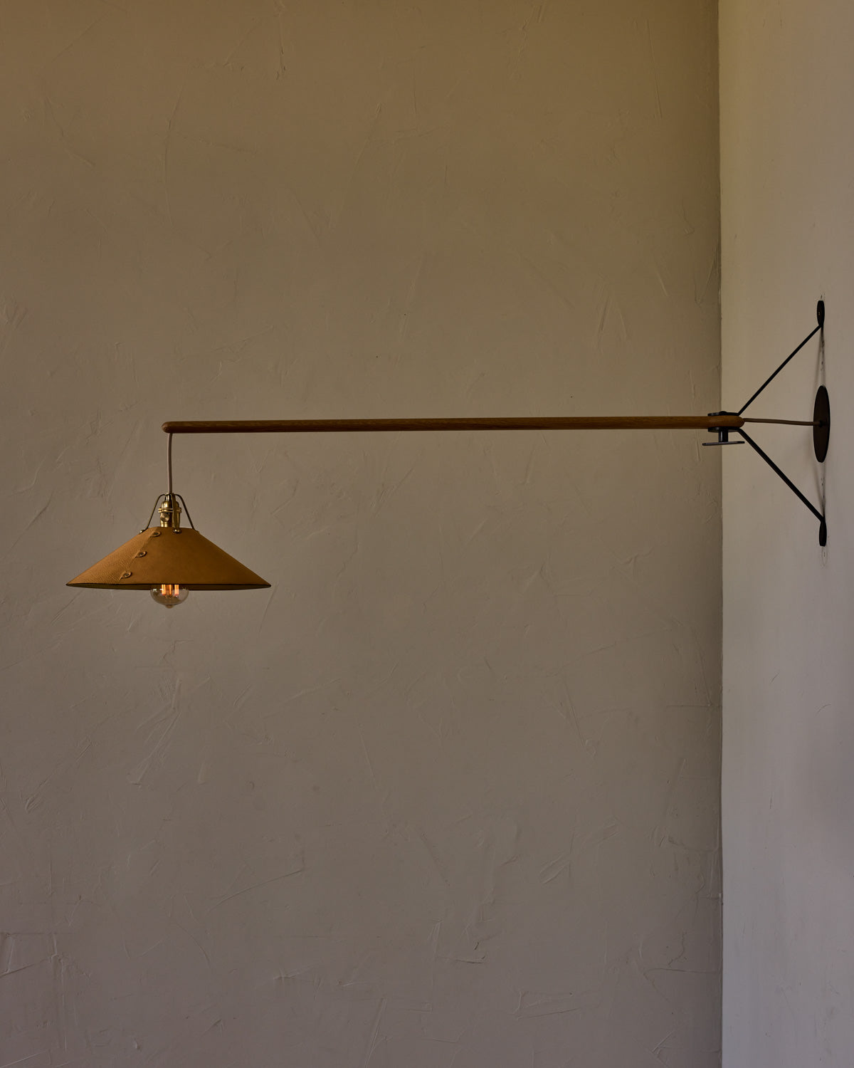 #leather-shade_natural #size_large #wiring_hardwired