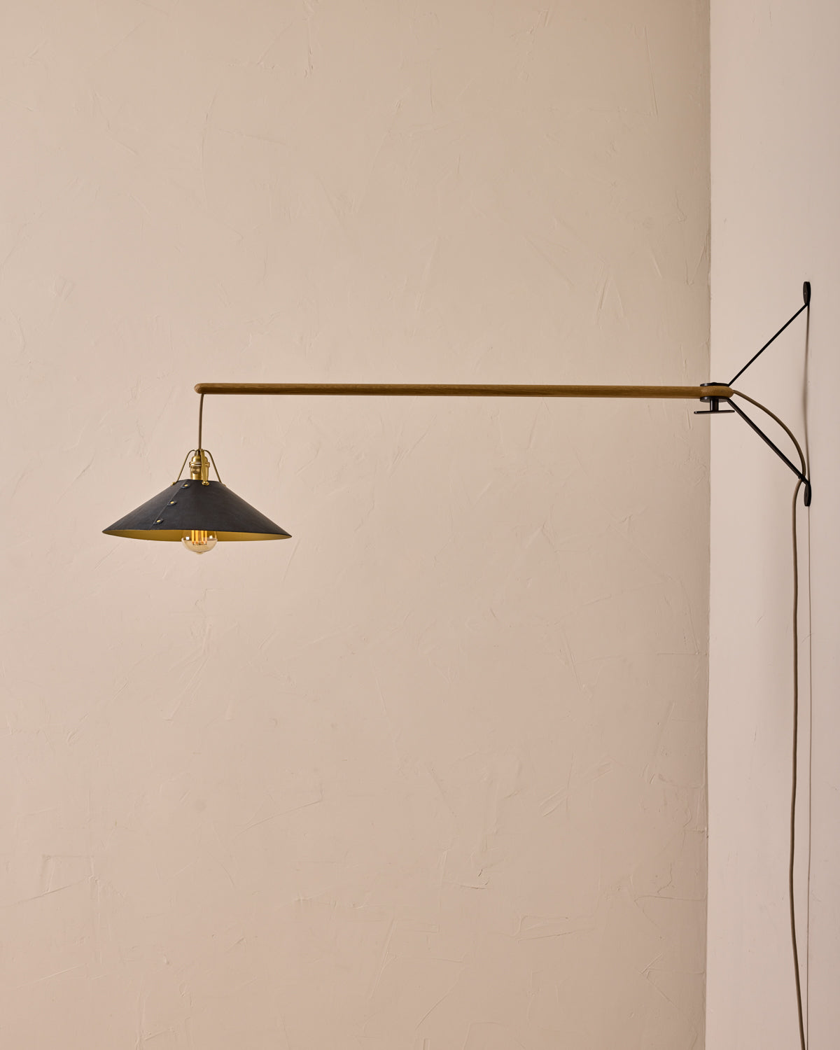 #leather-shade_navy #size_large #wiring_plug-in