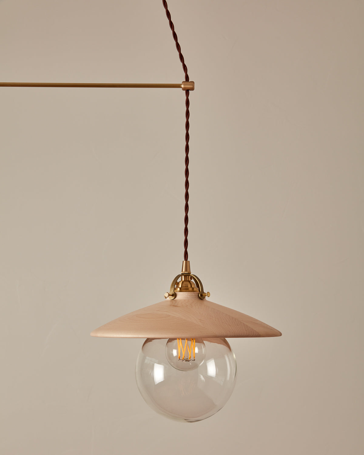 #Elsa-Center-Hub-+-Pendant-Finish_clear maple