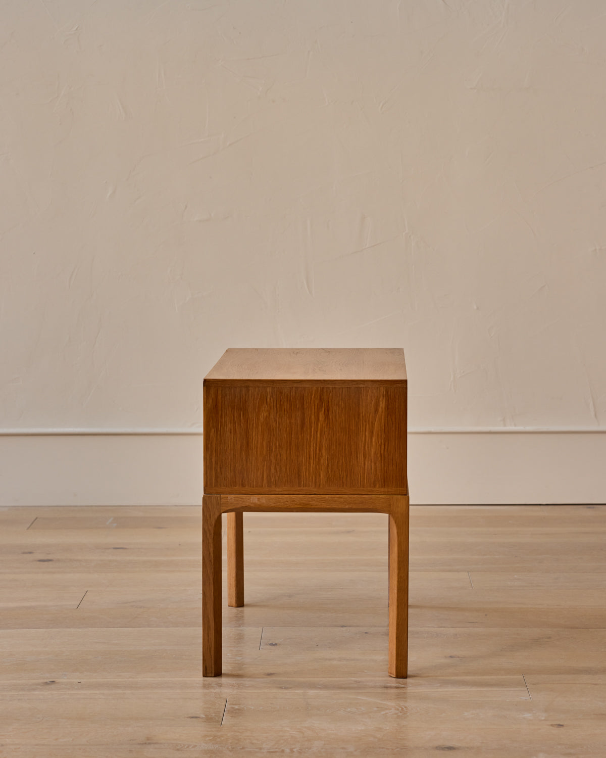 Oak Chest of Drawers
