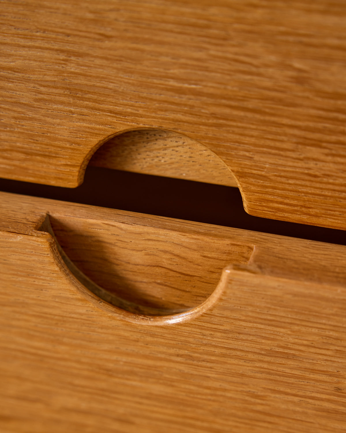 Oak Chest of Drawers