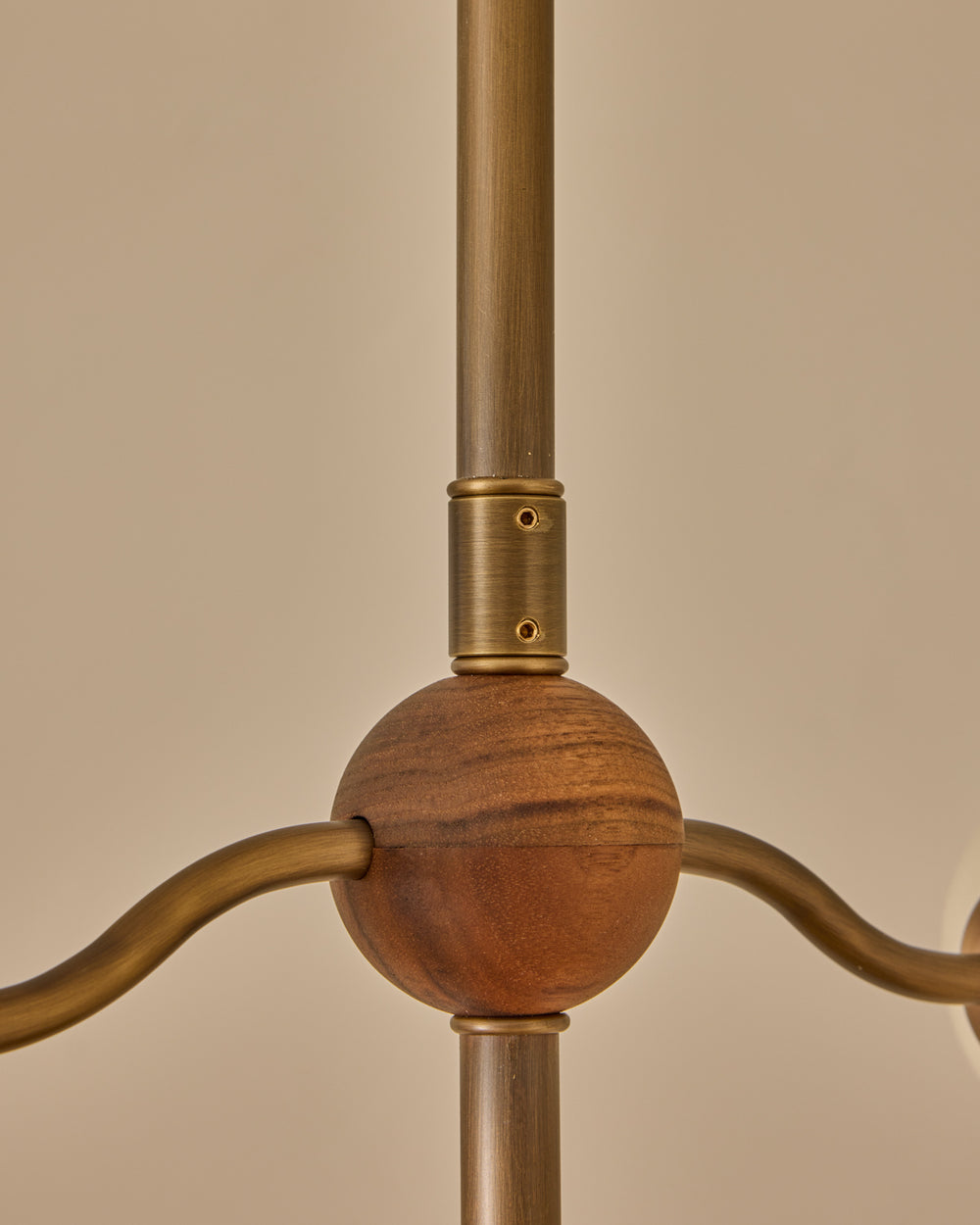 #Metal-+-Wood-Finish_Antique Brass / Black Walnut