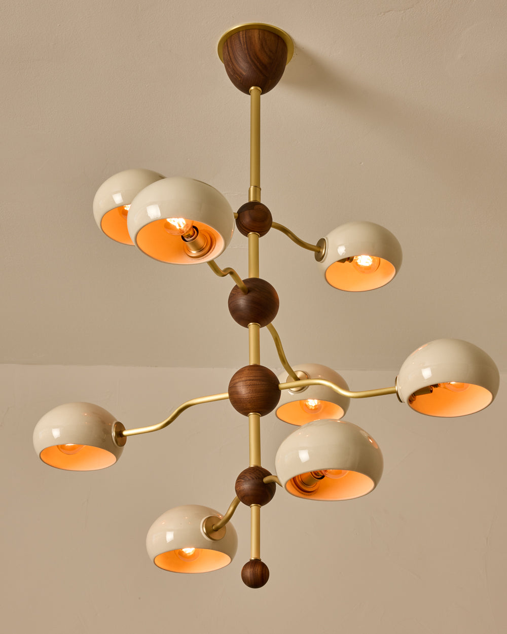 #shade-color_cream #Metal-+-Wood-Finish_Satin Brass / Black Walnut