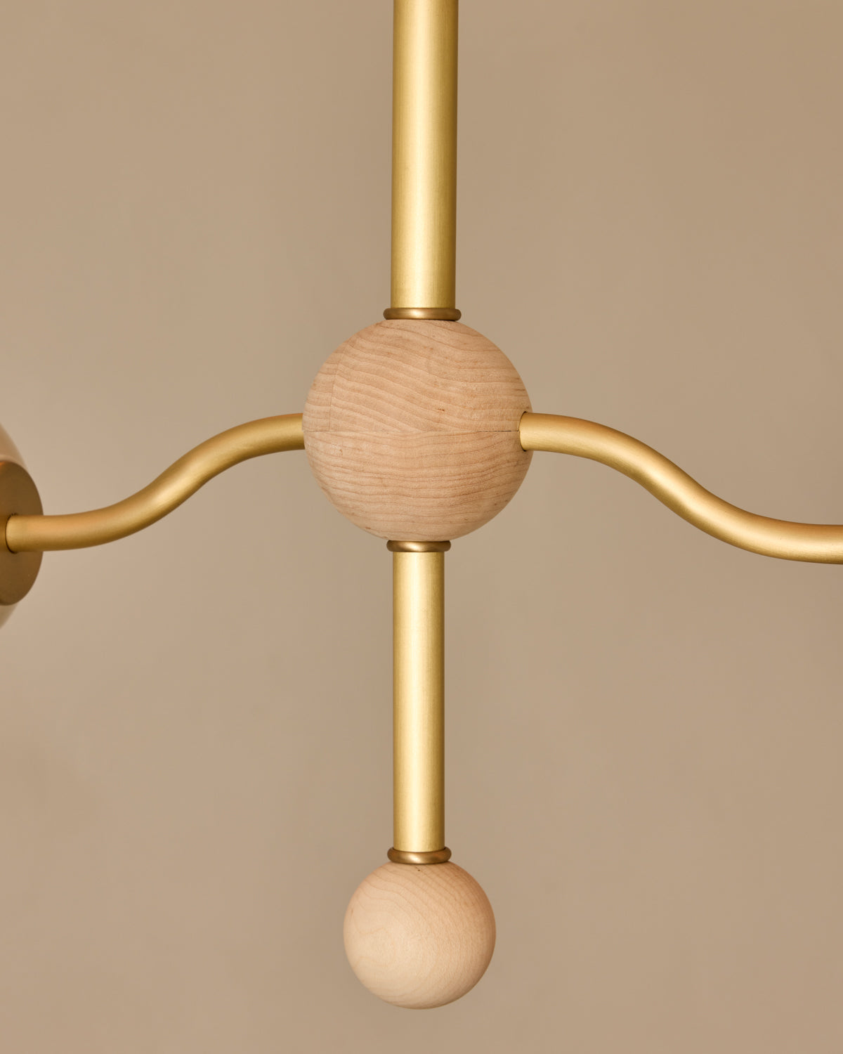 #shade-color_cream #Metal-+-Wood-Finish_Satin Brass / Clear Maple