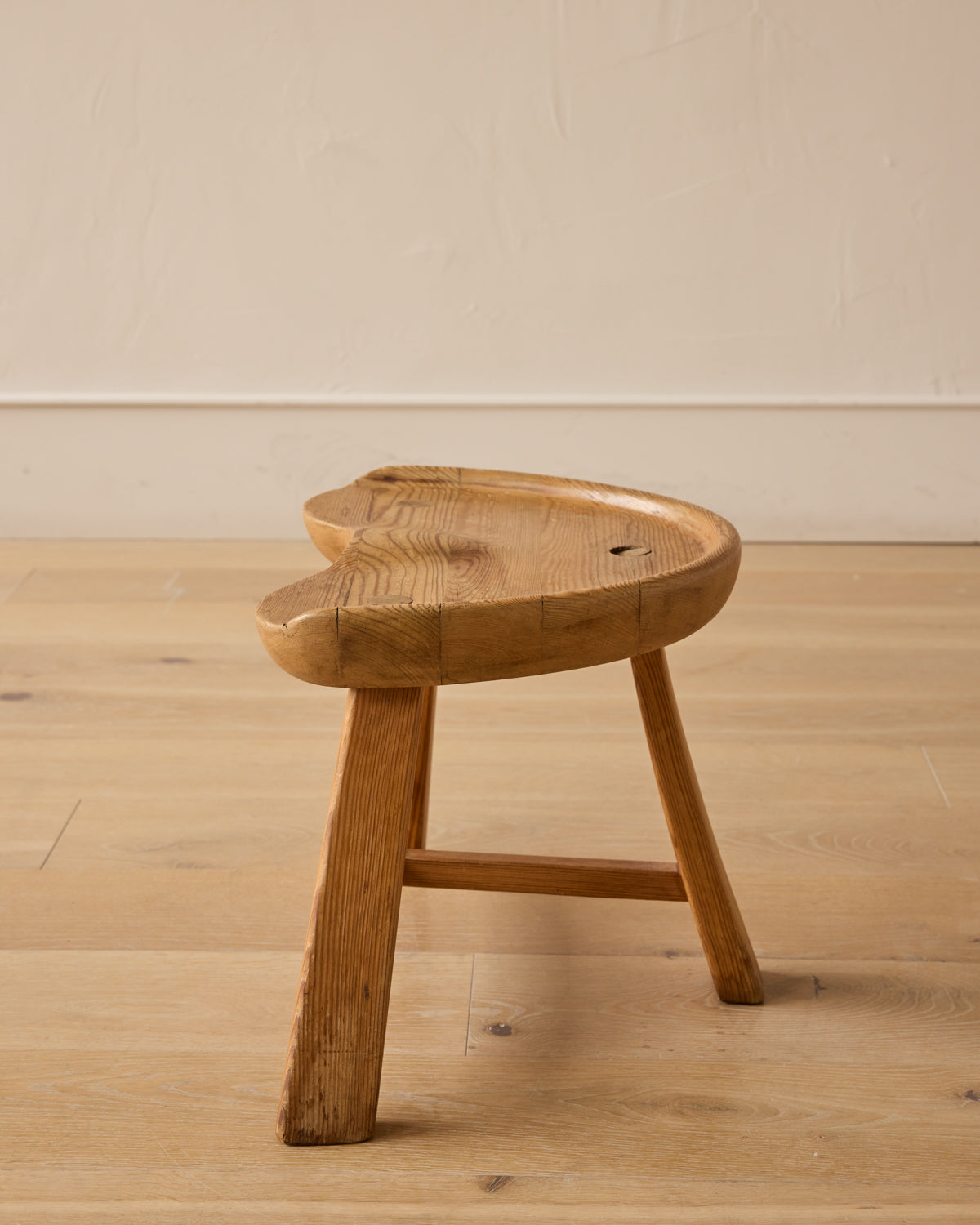 1960s "Fjøskrakk" 522 Pine Stool by Krogenæs Møbler
