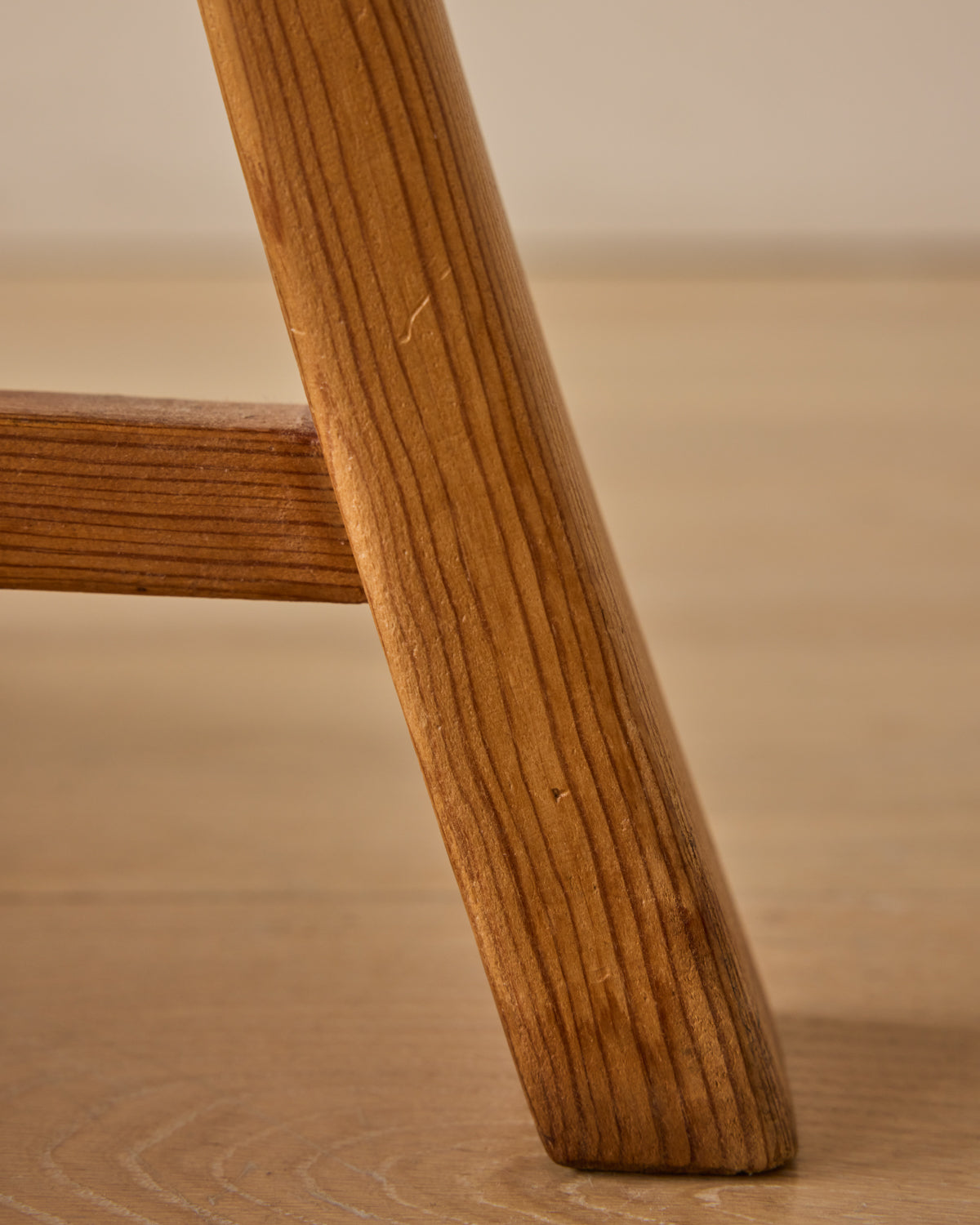 1960s "Fjøskrakk" 522 Pine Stool by Krogenæs Møbler