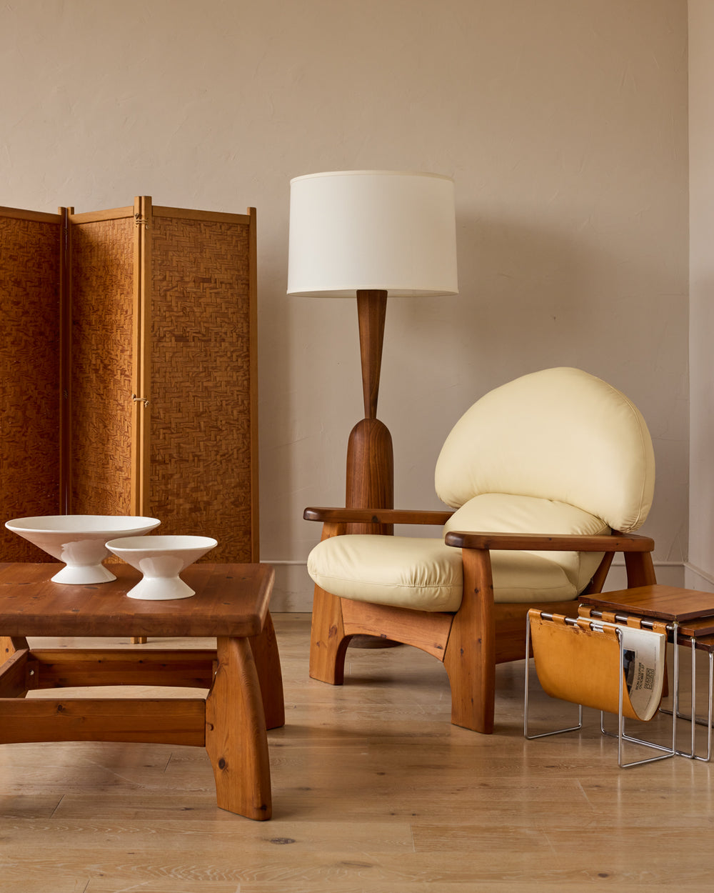 #wood-finish_black walnut
#shade-color_ivory linen