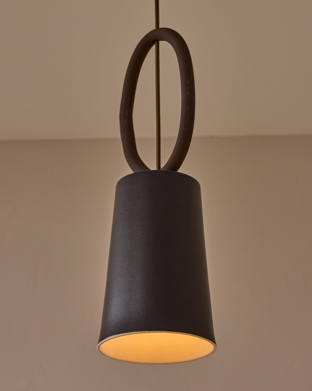 #color_ebony ceramic
