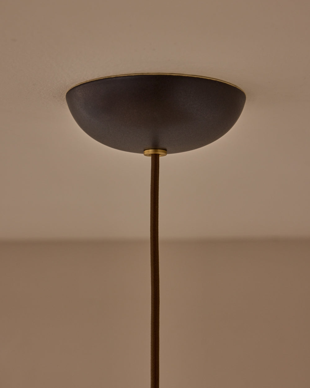 #color_ebony ceramic