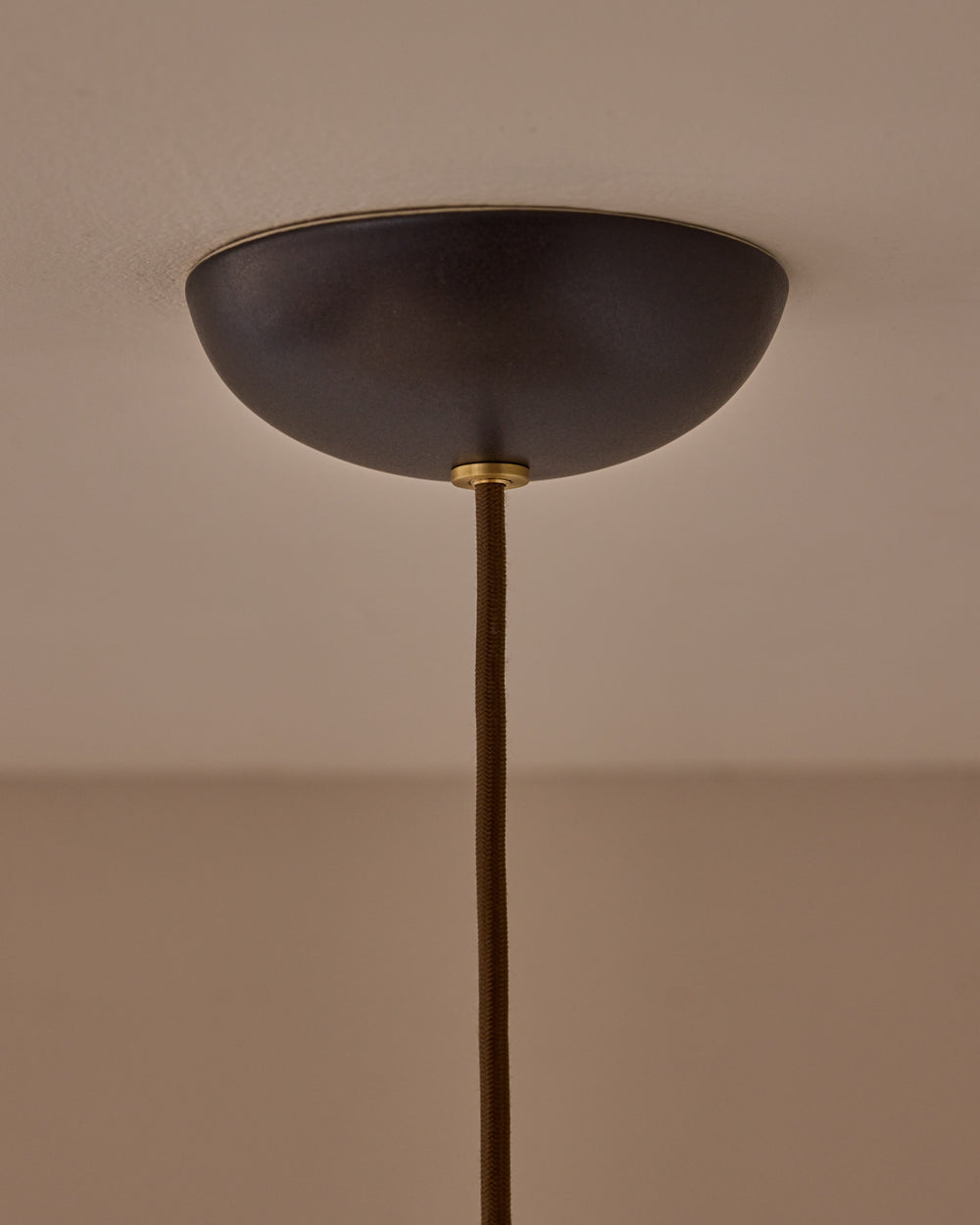#color_ebony ceramic
