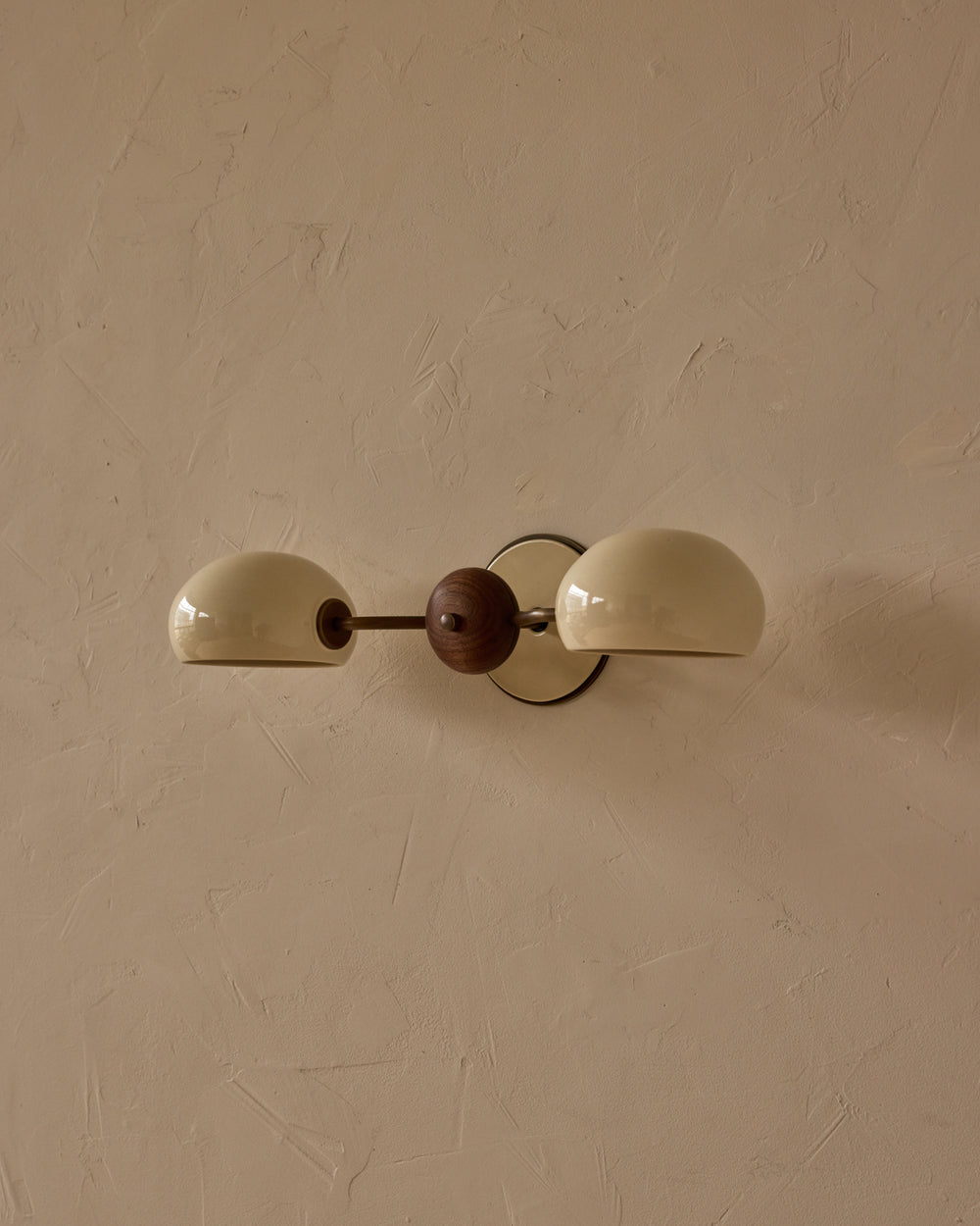 #ceramic-finish_cream #metal-finish_antique brass #wood-finish_black walnut