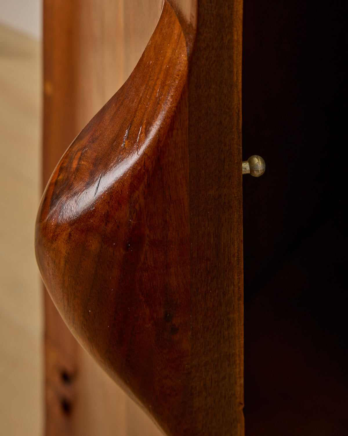 #style_Cabinet with Drawers