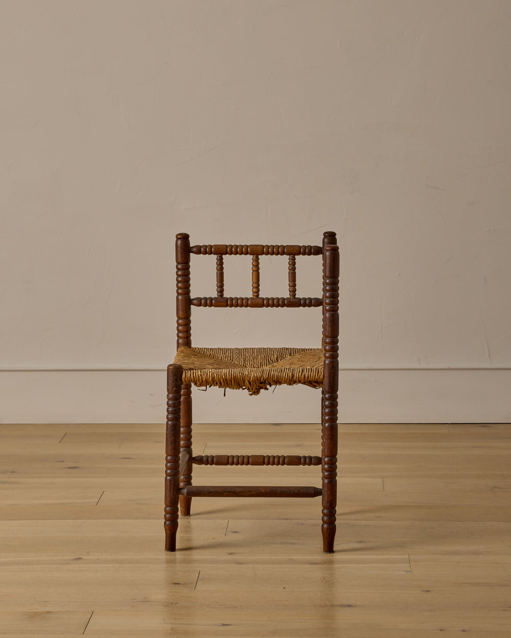 Corner Carved Bobbin Chair
