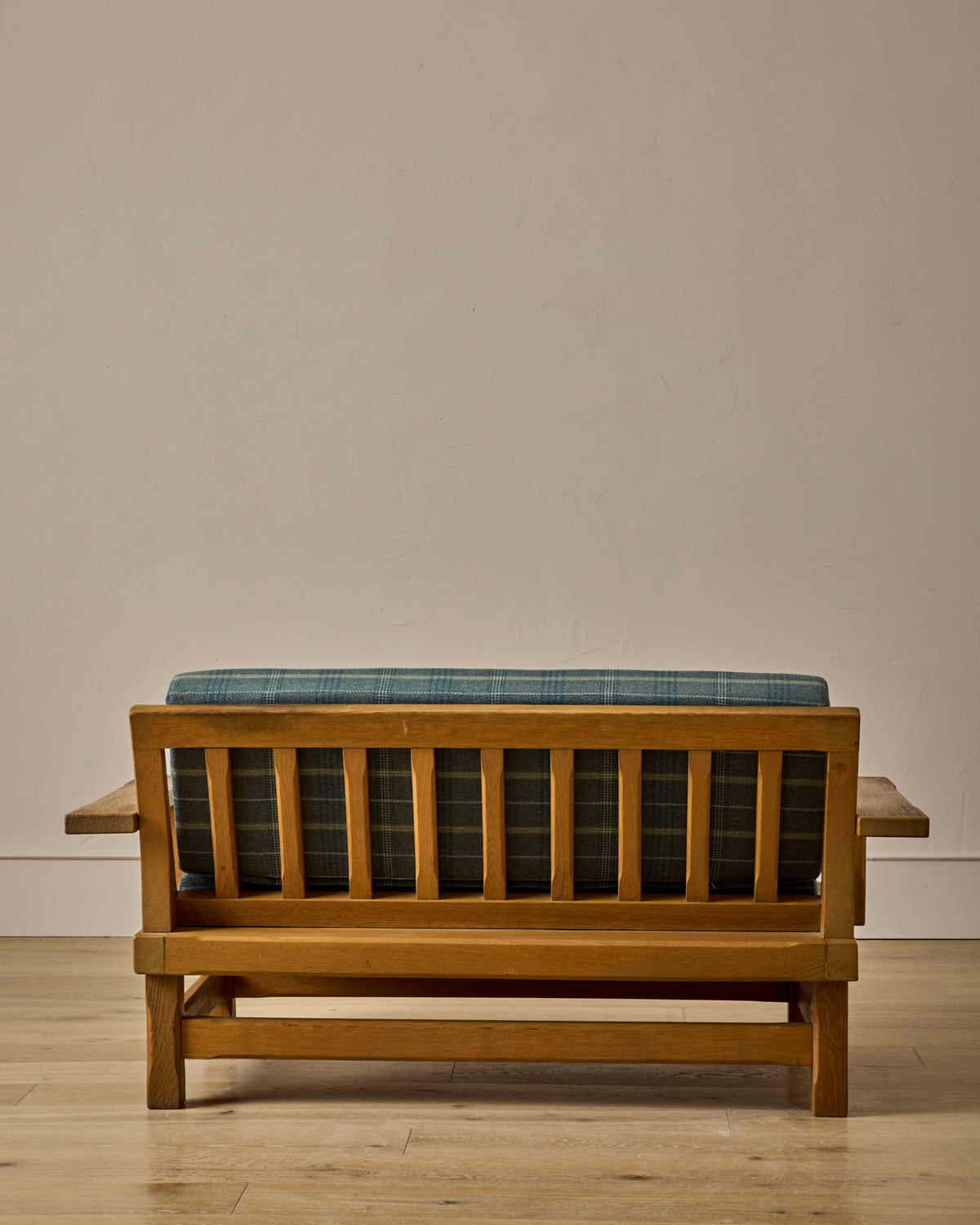 Belgian Oak Loveseat in Plaid