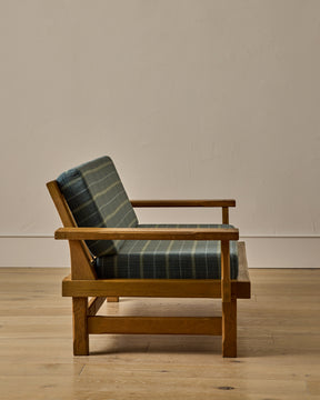 Belgian Oak Loveseat in Plaid