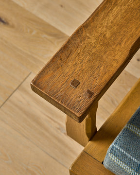 Belgian Oak Loveseat in Plaid