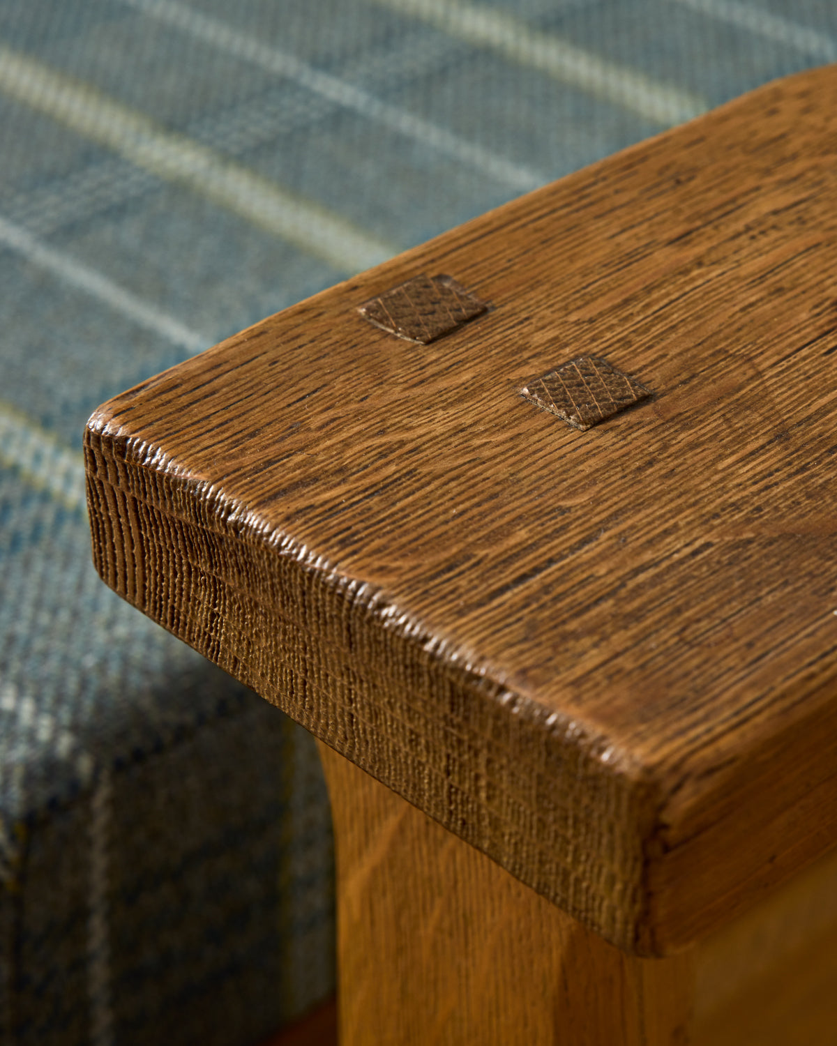 Belgian Oak Loveseat in Plaid