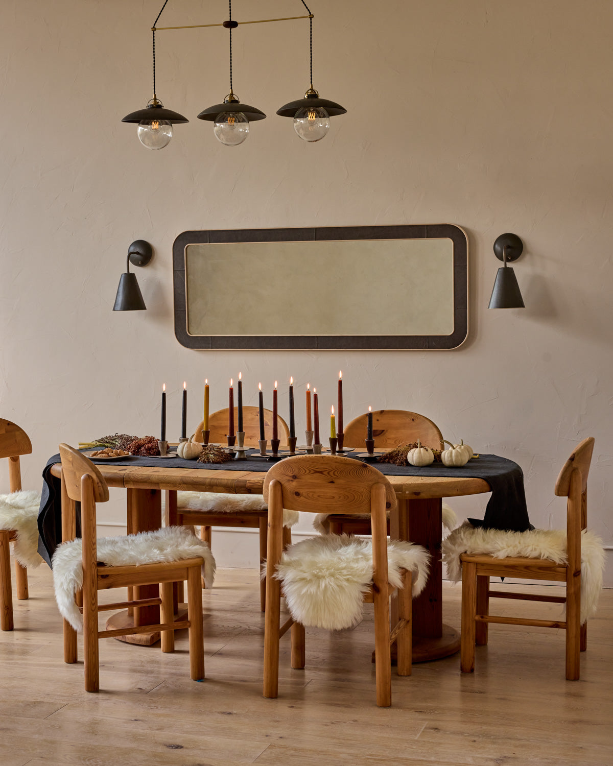 #leather-finish_cinder #size_Large - 24" x 60"