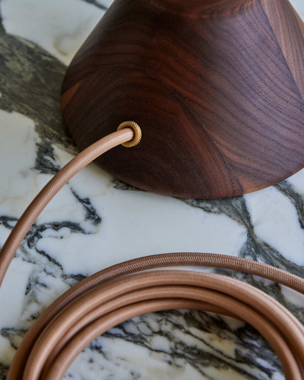 #wood-finish_black walnut