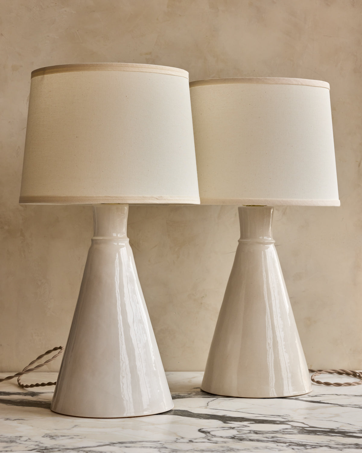 #shade-color_ivory linen