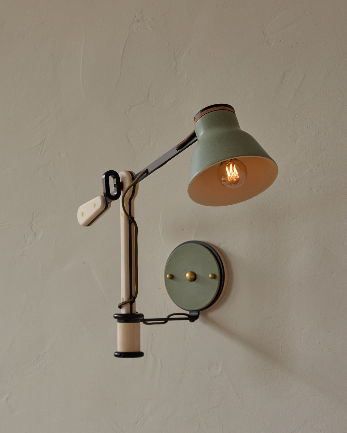 Alek Wall Sconce